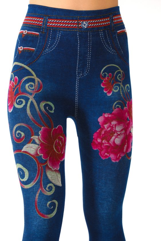 Jeggings with Big Red Roses and a Braided Belt - 4