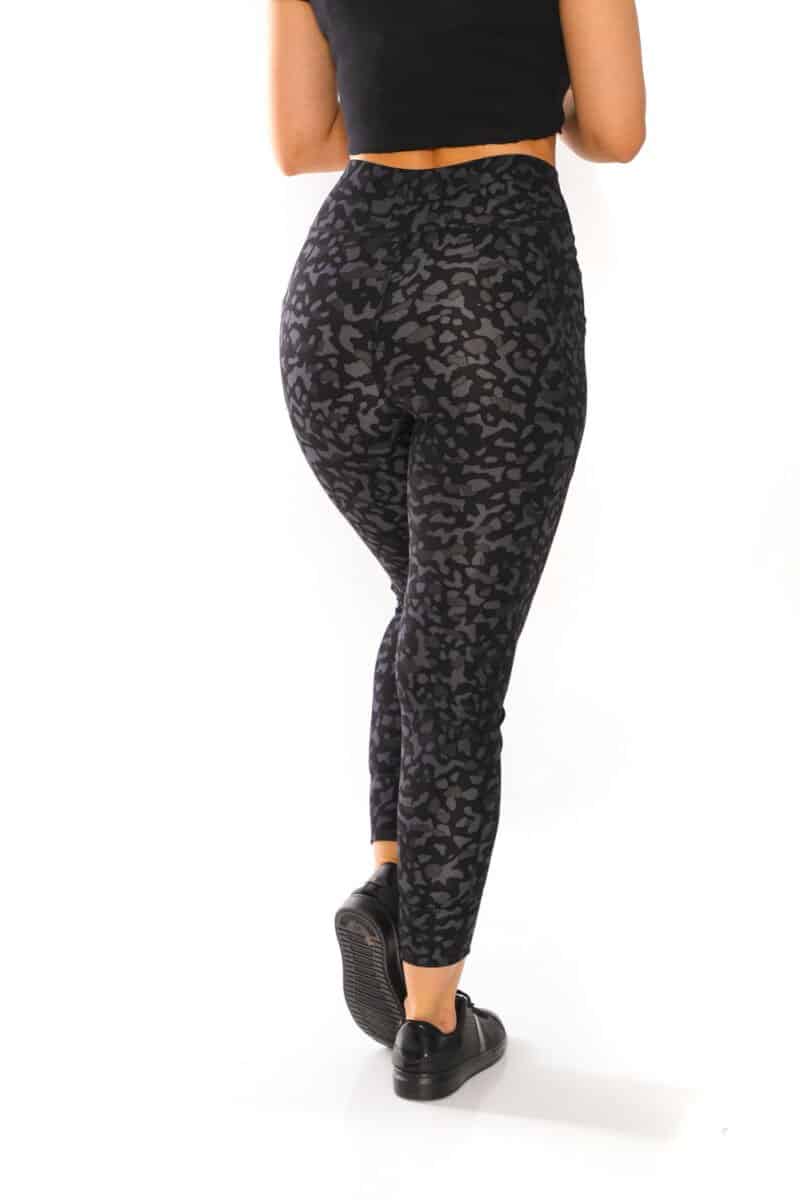 Active Wear High Waisted Black Color Leopard Print Yoga Pants with Side Pockets