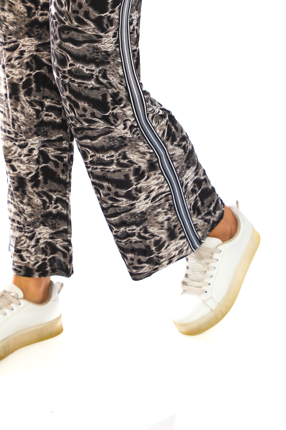 Women's Side Tape Leopard Print Wide Pants - 6