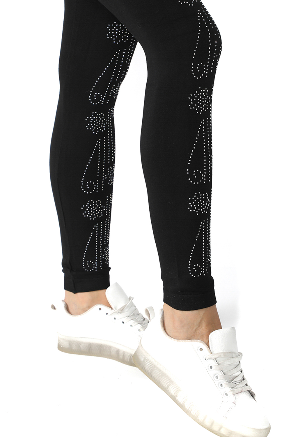Leggings Embellished with Oriental Flower Design