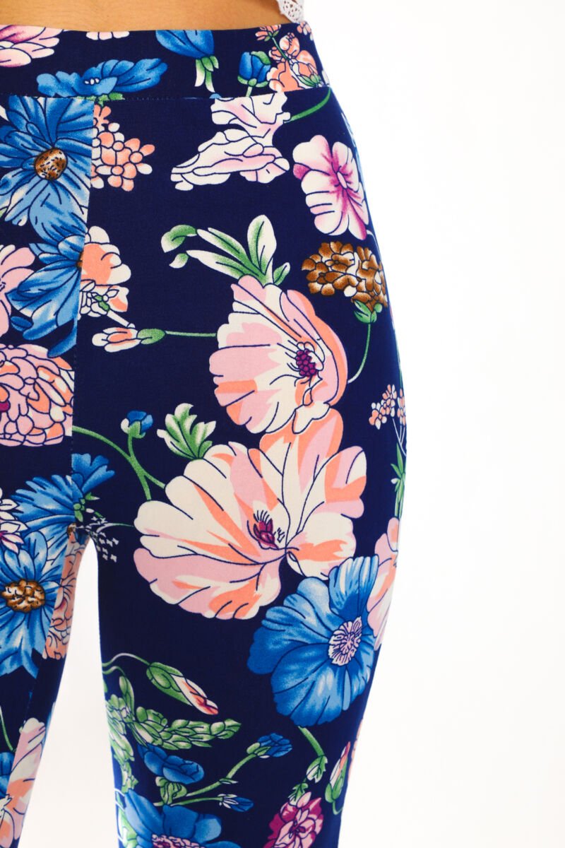 Yummy Material Blue Floral Print Flare Pants