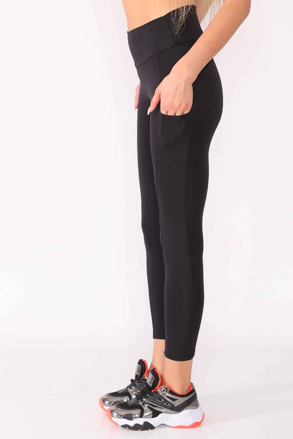 Active Wear High Waisted Black Color Yoga Pants with Side Pockets