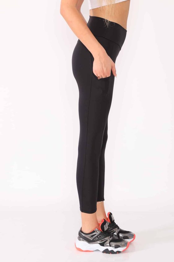 Active Wear High Waisted Black Color Yoga Pants with Side Pockets