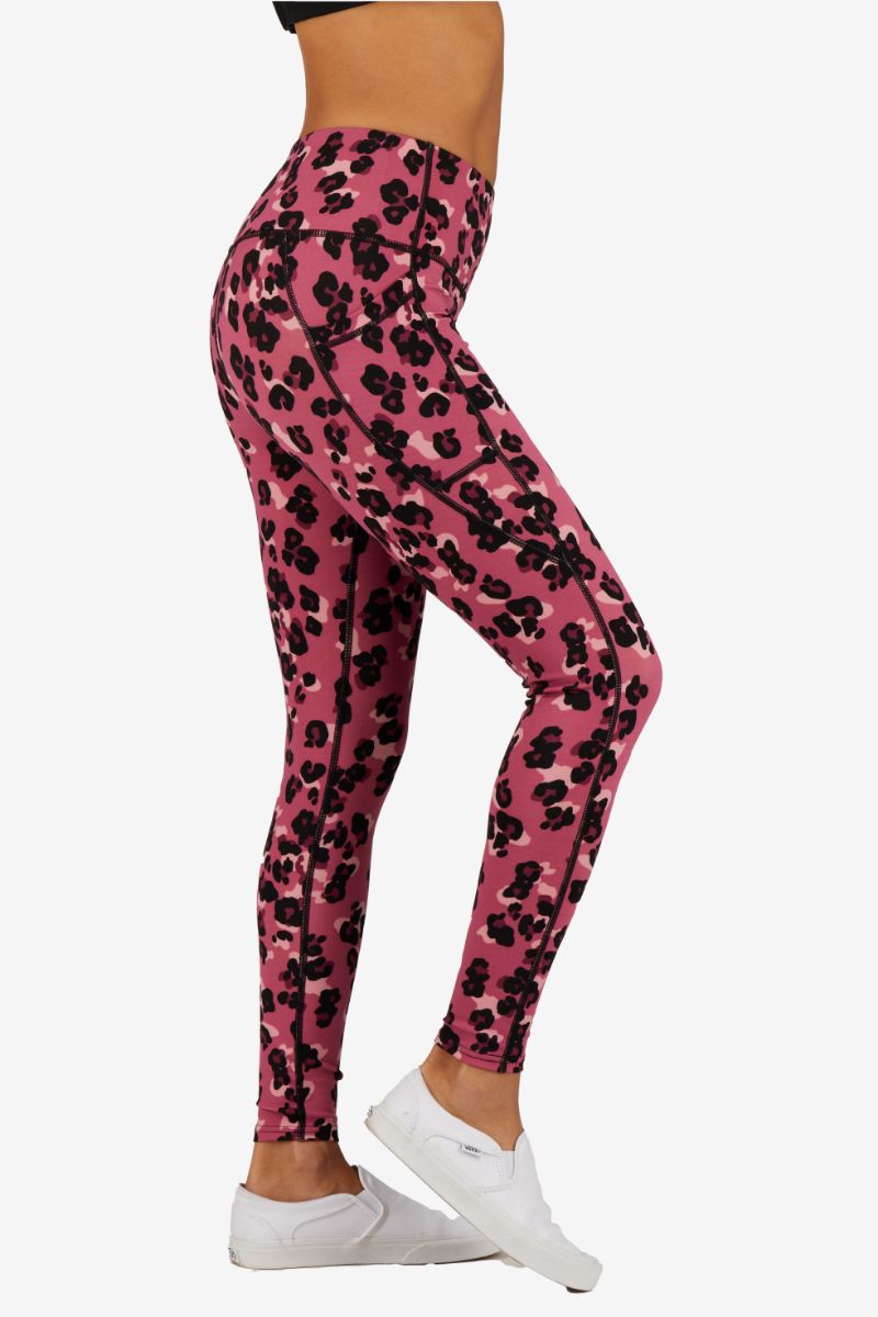 Red Leopard Print Capri Leggings Womens Leopard Capri, Leopard Skin Print,  Leopard Print Gym Tights, Sports Tights, Leopard Pattern 